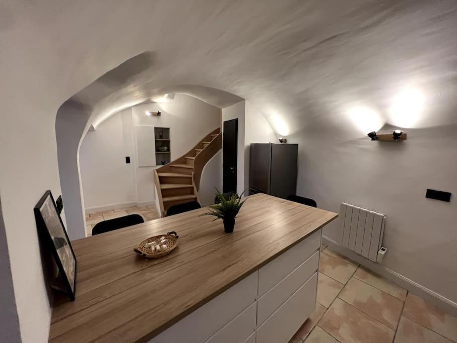 Maison De Ville Châteauneuf-du-Rhône Eksteriør bilde
